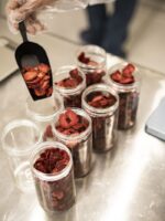 توت فرنگی خشک اچ ام لند (3)